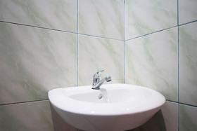 Hotel Lee by OYO Rooms