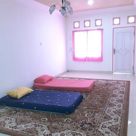 Almira Homestay Near Airport