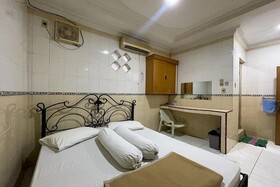 OYO 93502 Homestay Pakmuklis Syariah 2 Near Taman Mini Lhokseumawe