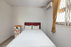 OYO 93502 Homestay Pakmuklis Syariah 2 Near Taman Mini Lhokseumawe