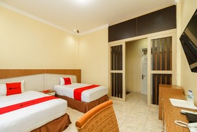 Hotel & Restaurant Sempurna by RedDoorz