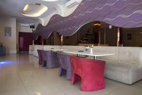 Candi Hotel