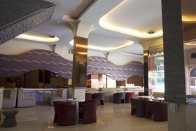 Candi Hotel