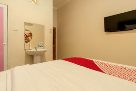 RedDoorz At Fella Homestay Medan