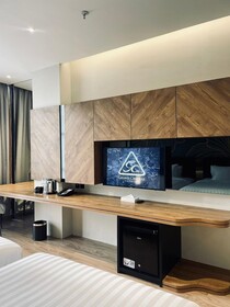 Grand Central Premier