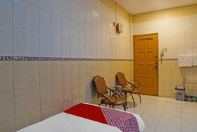 Hotel Binaka Medan by OYO