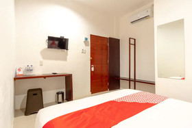 Os Residence by OYO Rooms