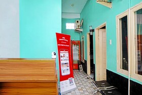 OYO 91303 Puri Dennis