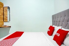 OYO 91303 Puri Dennis