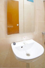 OYO 91728 Saudara Residence