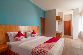 Raz Residence By OYO Rooms