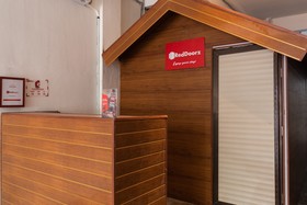 RedDoorz near Sun Plaza Medan 2