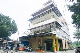 RedDoorz @ RS Adam Malik Medan
