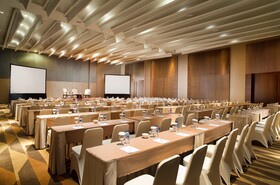 Santika Premiere Dyandra Hotel & Convention Medan