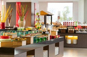 Santika Premiere Dyandra Hotel & Convention Medan