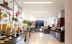 Santika Premiere Dyandra Hotel & Convention Medan