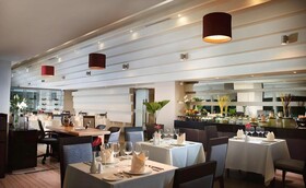 Santika Premiere Dyandra Hotel & Convention Medan