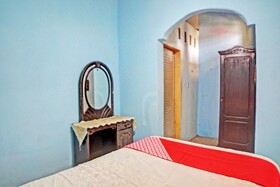 Spot On Onasis Family Inn