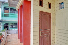 Spot On Onasis Family Inn