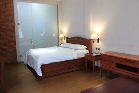 Thong's Inn - Convenient Transit Hotel