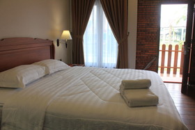 Thong's Inn - Convenient Transit Hotel