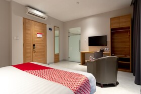 Travel Hub Hotel by OYO Rooms