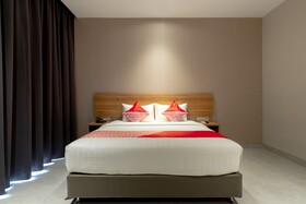 Travel Hub Hotel by OYO Rooms