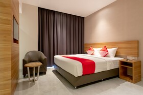 Travel Hub Hotel by OYO Rooms