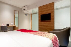 Travel Hub Hotel by OYO Rooms