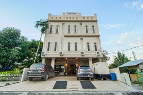 Vania Residence