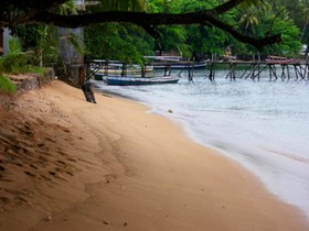 Cavery Beach Hotel