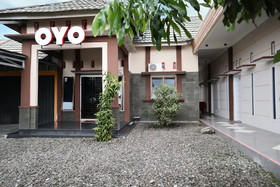 Delima Guest House Syariah by OYO Rooms