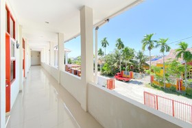 Falah Residence Syariah by OYO Rooms