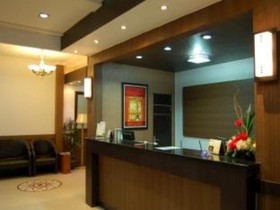 Grand Sari