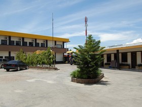 Grand Sari