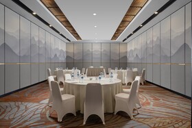 Hotel Santika Premiere Padang