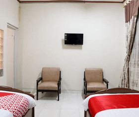 Lenggogeni House by OYO Rooms