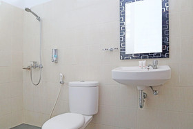 M Authentic Kost Man by OYO Rooms