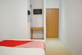 M Authentic Kost Man by OYO Rooms