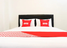 Monalisa Residence And Cafe by OYO Rooms