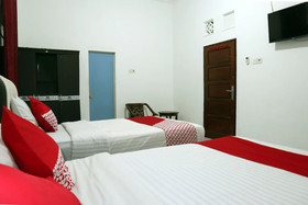 Penginapan Eby by OYO Rooms