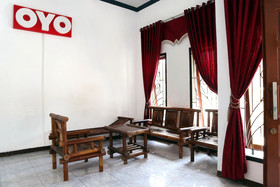 Penginapan Eby by OYO Rooms