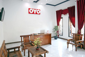 Penginapan Eby by OYO Rooms