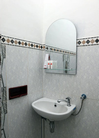 Penginapan Eby by OYO Rooms