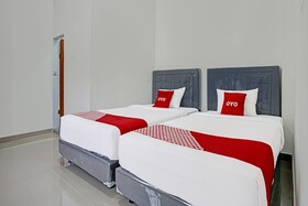 Pondok Amak Syariah By OYO