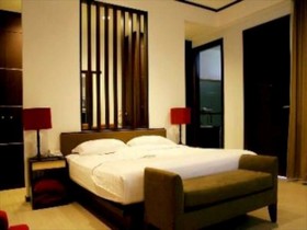 Rumah Nenek Hotel and Restaurant