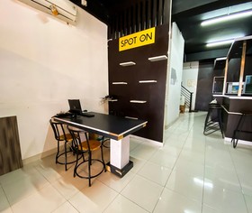 Sho Family Homestay & Resto by OYO Rooms