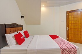 Suri Guest House Syariah by OYO