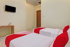 Suri Guest House Syariah by OYO