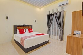 Suri Guest House Syariah by OYO